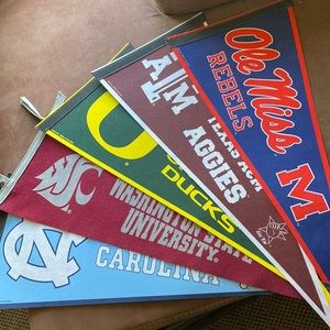 College banners / Lot of 5